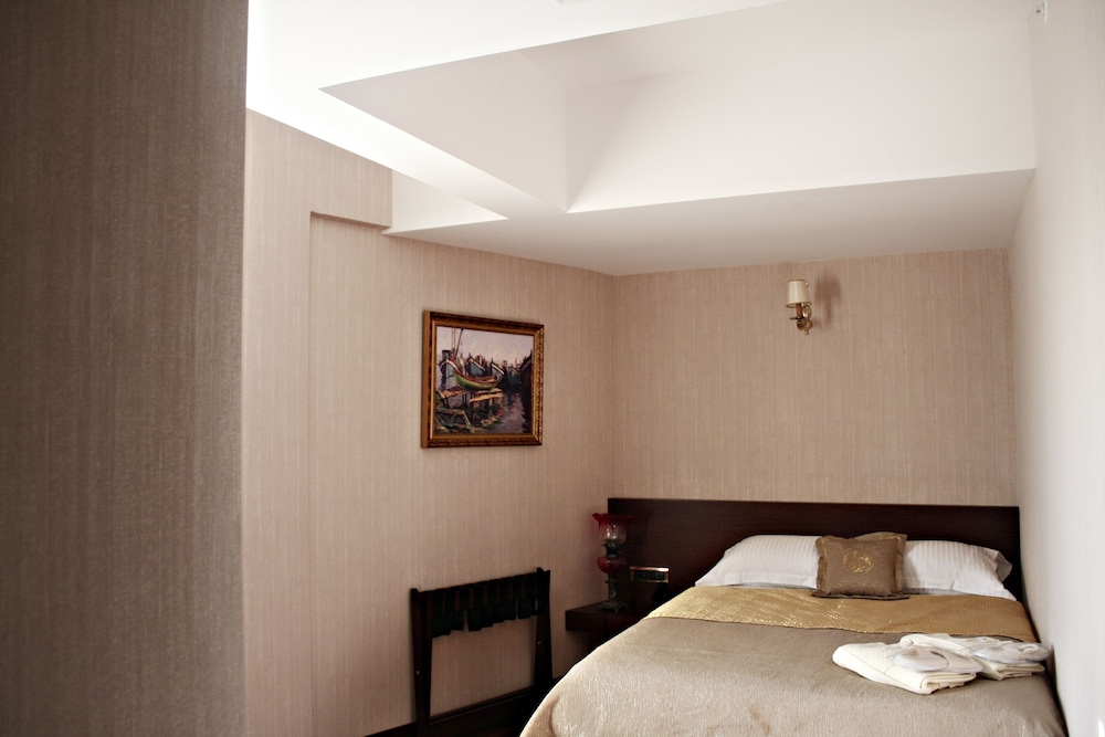 Burckin Hotel 11/46