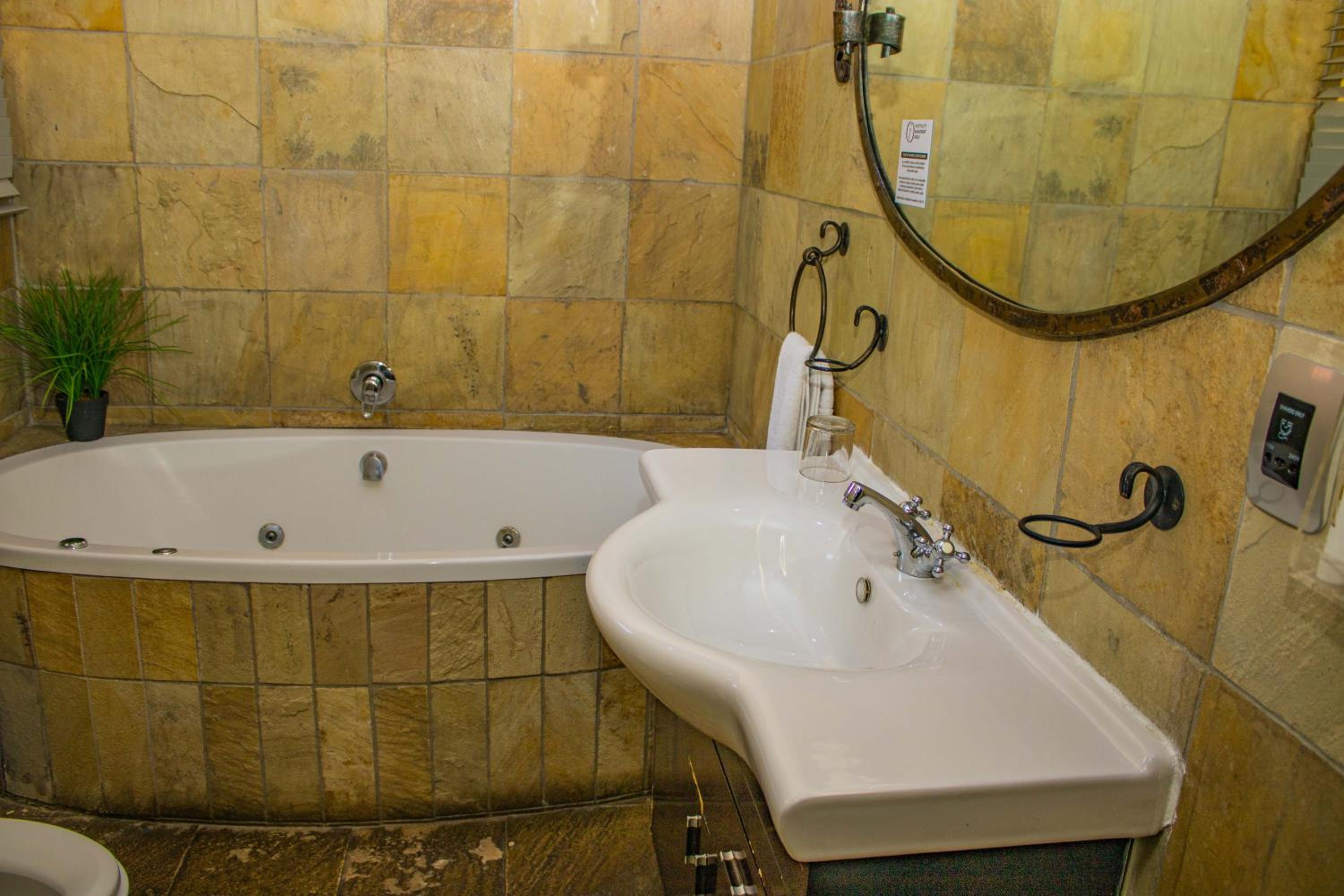 Hutten Heights Lodge 22/23