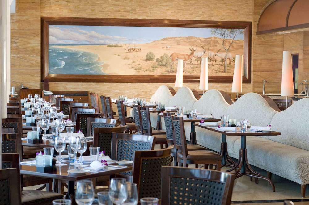 Danat Jebel Dhanna Resort 30/50