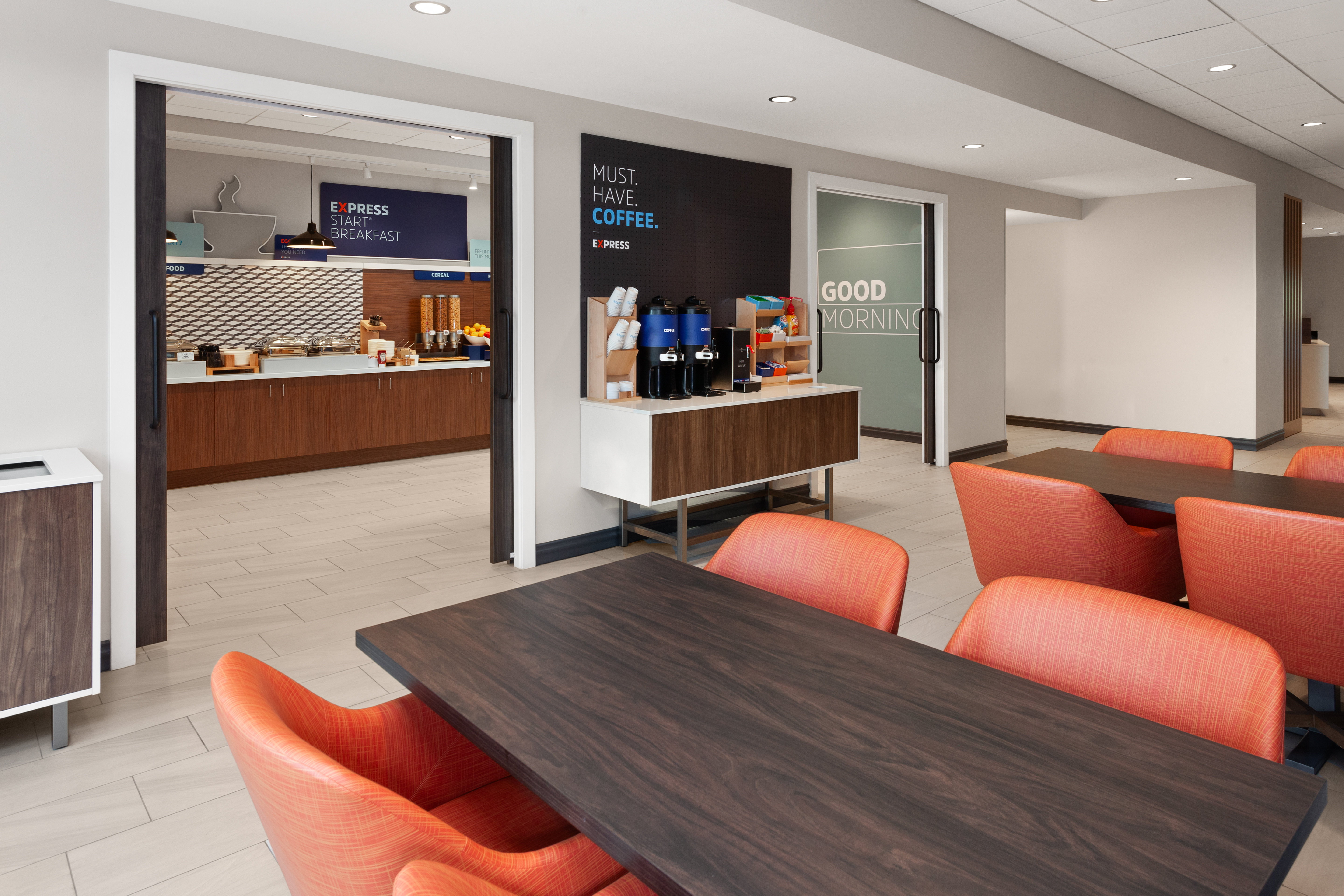 Holiday Inn Express & Suites Reedsburg - Dells Area 53/64