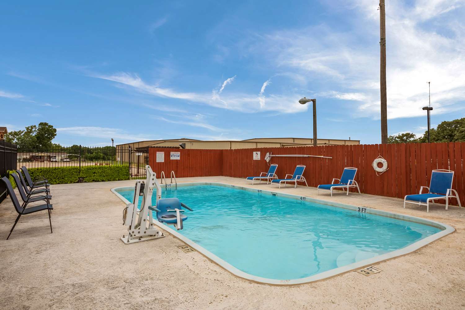 SureStay Hotel by Best Western Rockdale 10/13