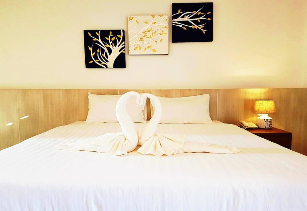 Must Come Boutique Hotel 7/18