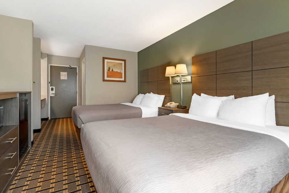 غرفة قياسية بسريرين كوين، Quality Inn Mauston I-90 4/10