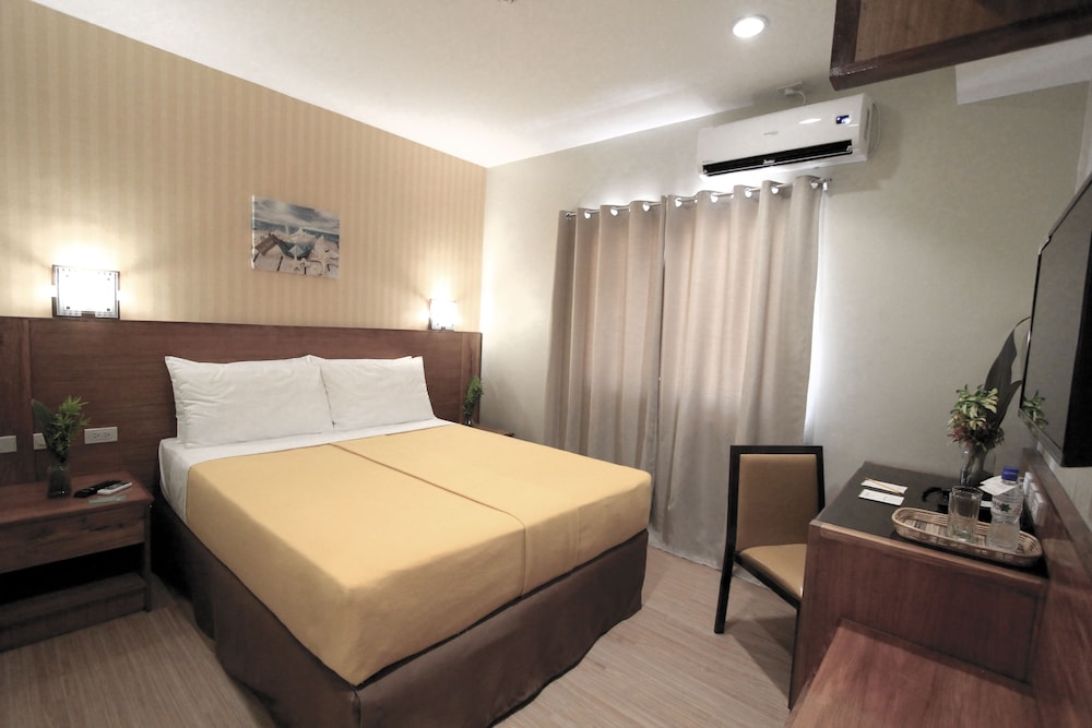 Coron Soleil Express Hotel 24/65