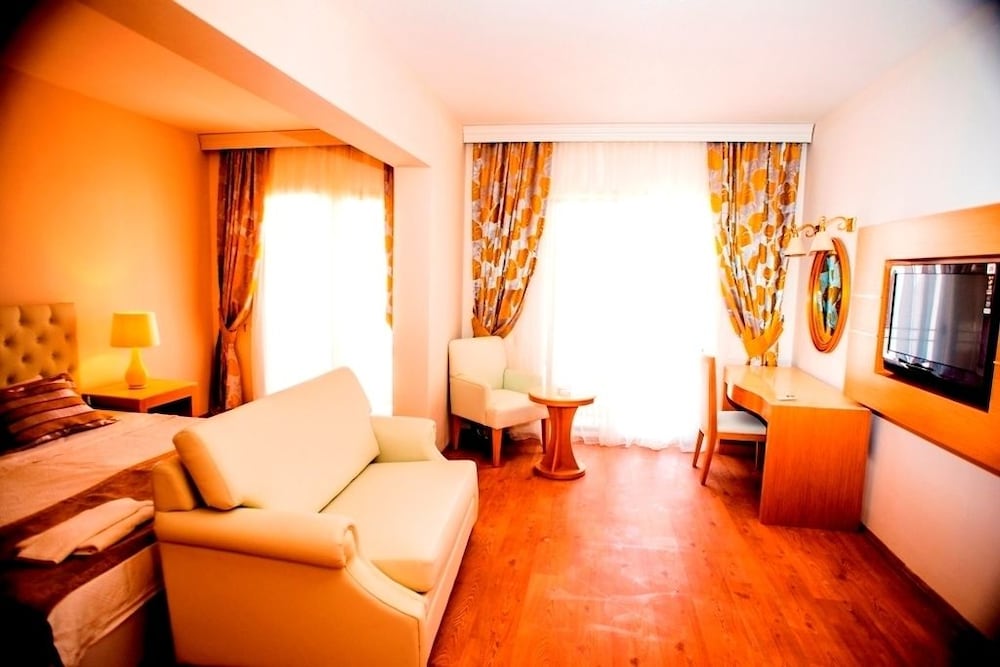 Ladonia Hotels Del Mare 37/50