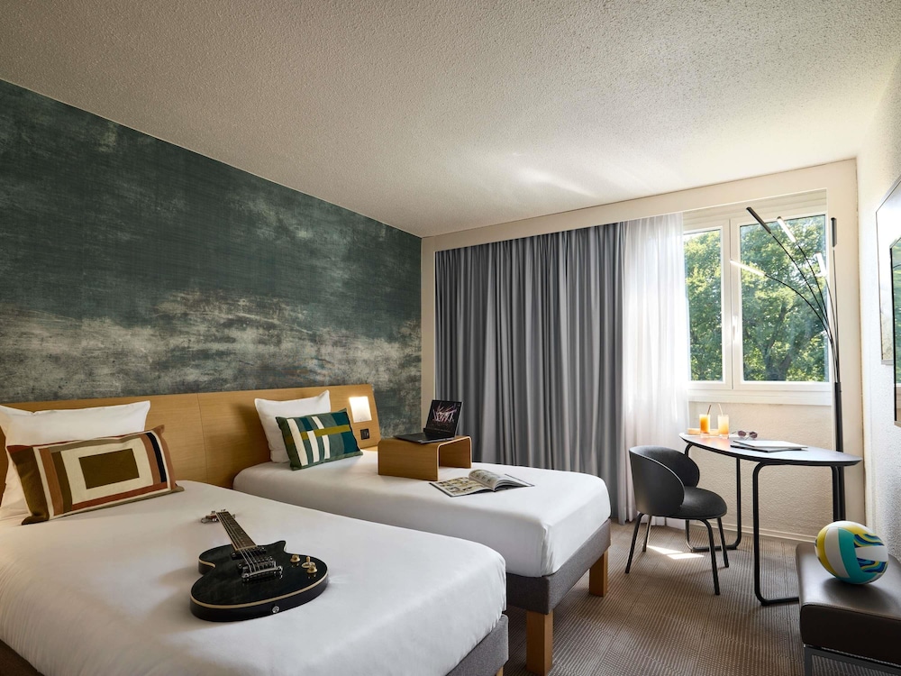 NOVOTEL BAYEUX 16/81