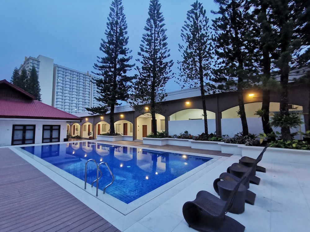 Tagaytay Country Hotel 50/57