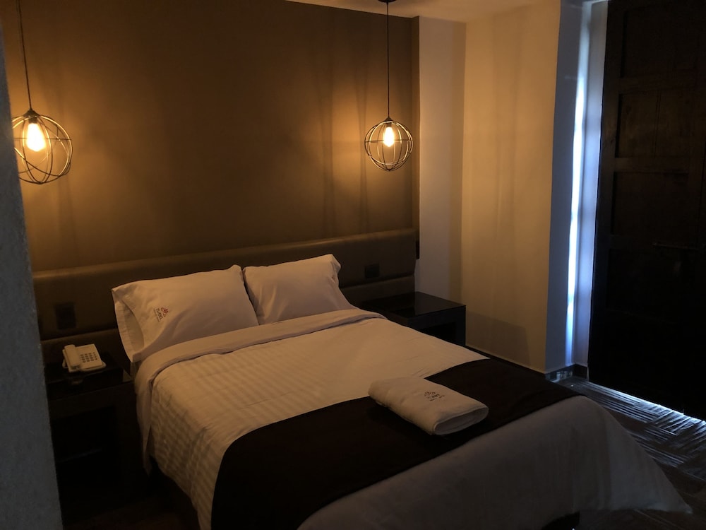 Hotel Isabel Unico 8/37