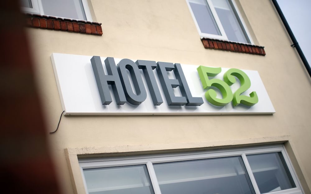 Hotel 52 - Stanley 1/36