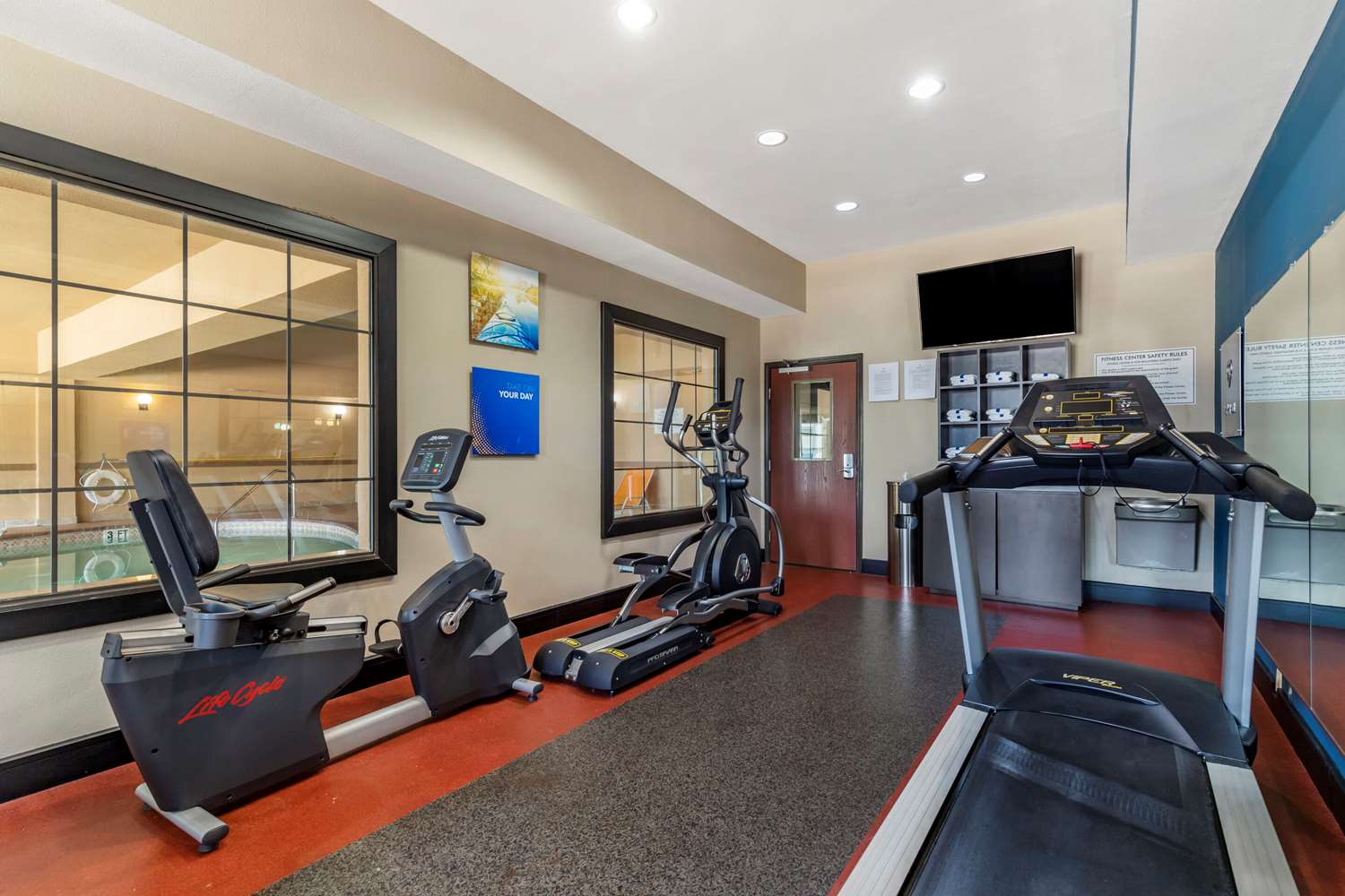 Comfort Suites Buda - Austin South 6/17