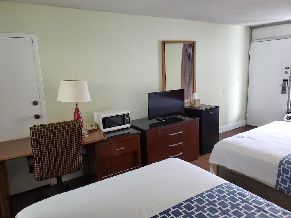 Econo Inn Ormond Beach (Ex Motel 6) 18/41