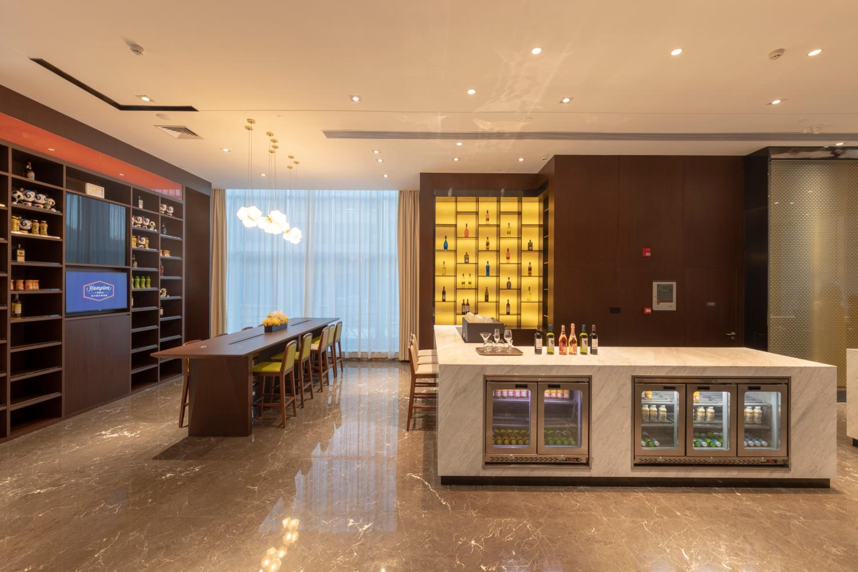 Hampton by Hilton Zhanjiang Renmin Avenue — photo 2