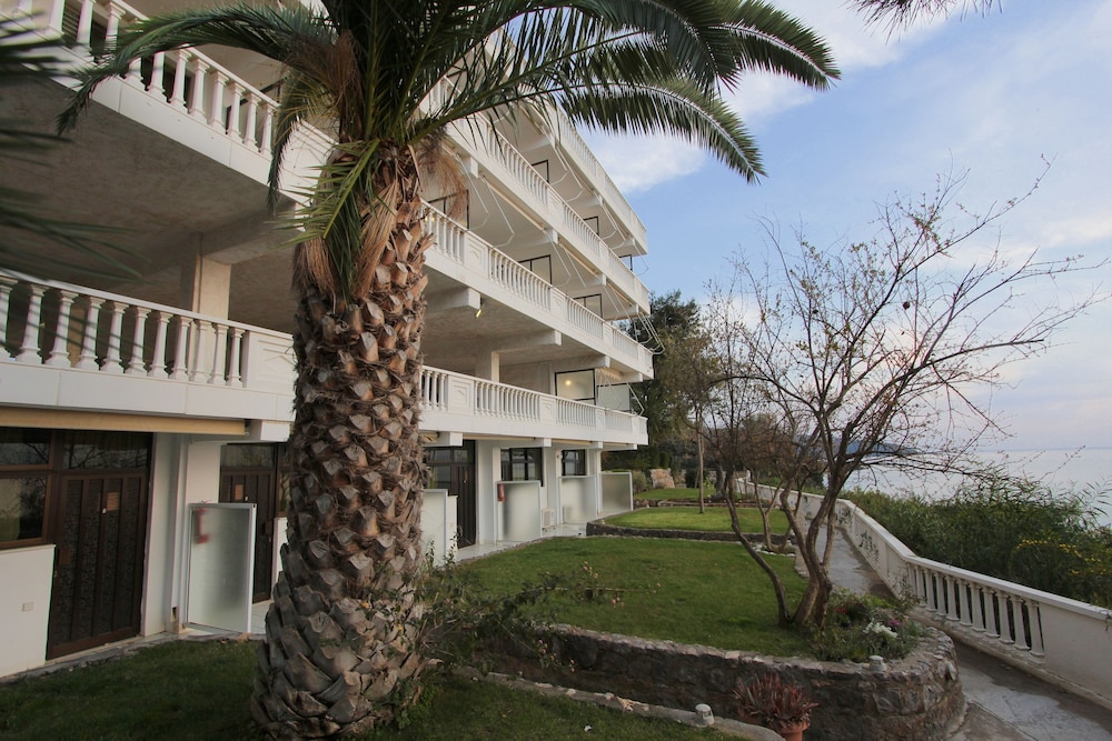 Apollon Apartments 23/28