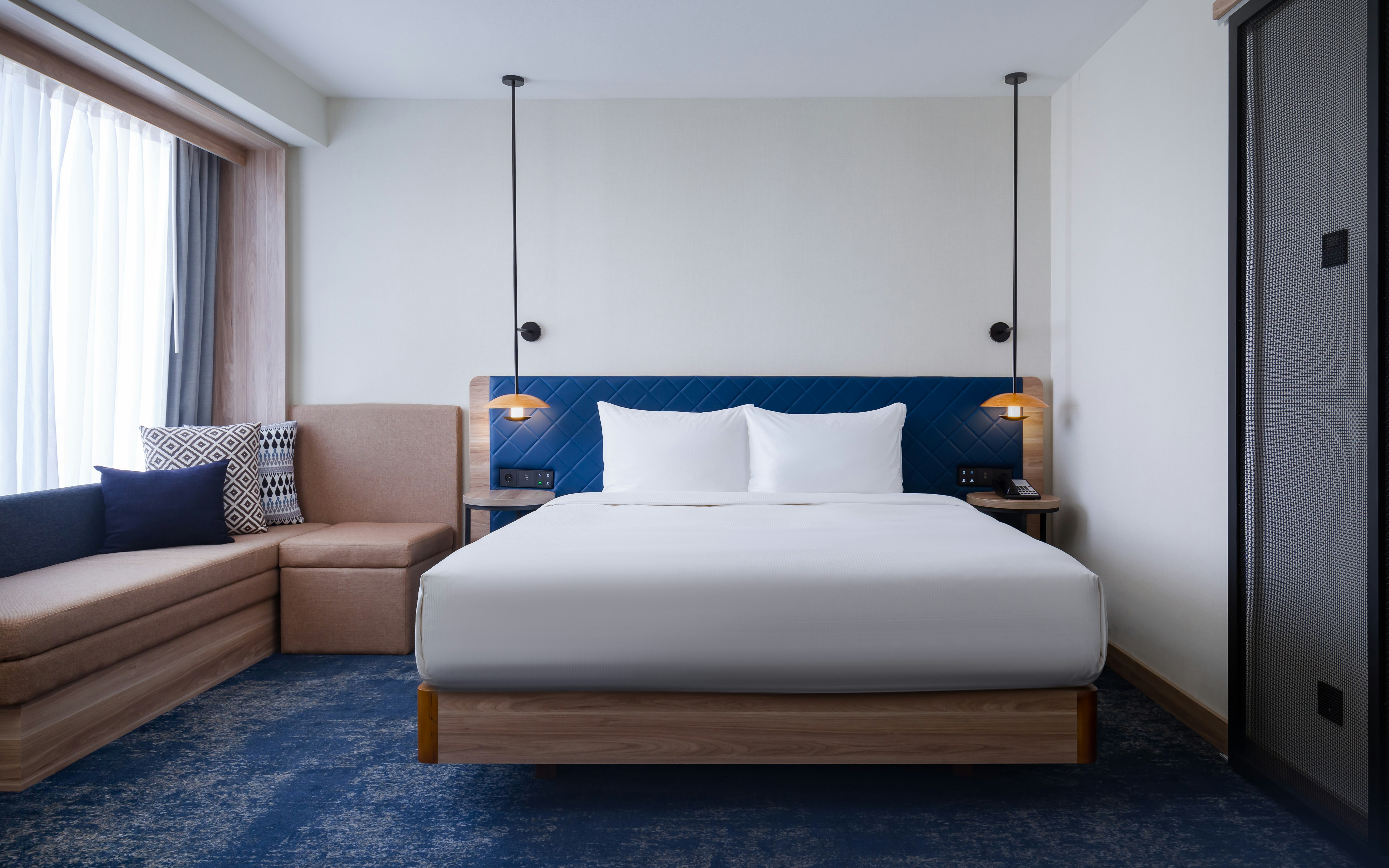 Deluxe, King Bed