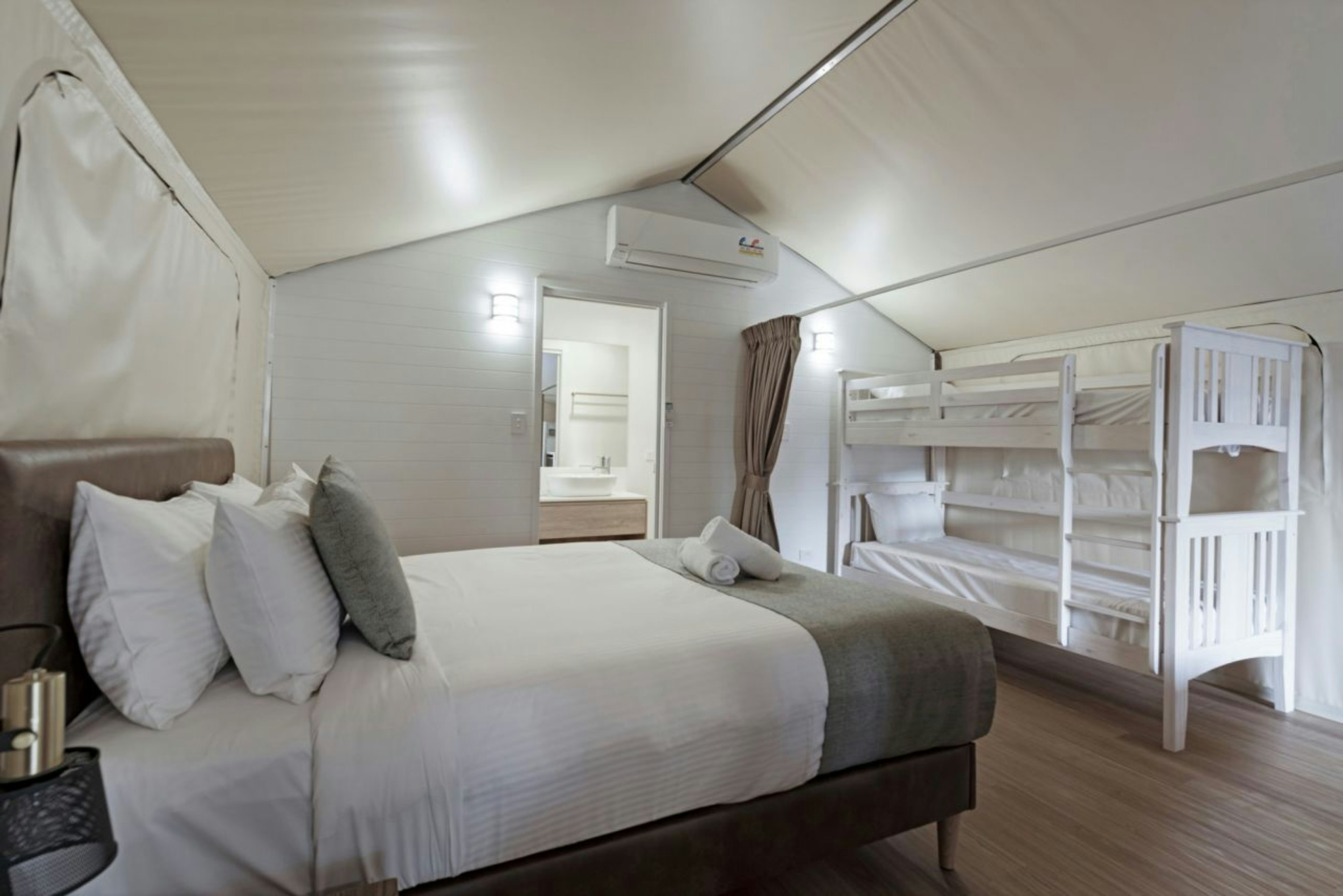 Safari, Deluxe, Tent