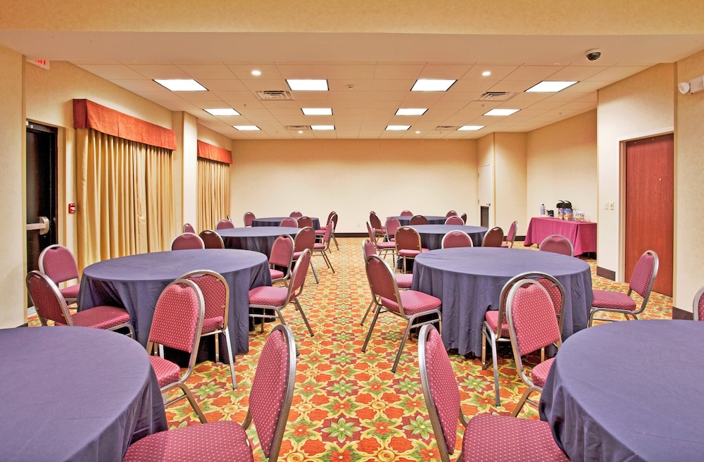 Holiday Inn Express Hotel & Suites Port Richey 56/63