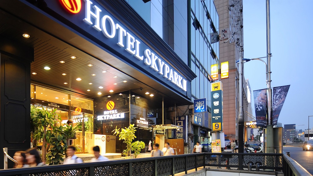 Hotel Skypark Myeongdong Iii Seoul in SEOUL