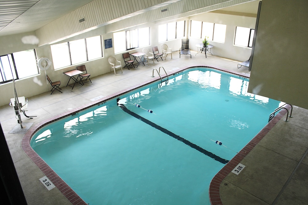 Greenstay Hotel and Suites St James 36/62