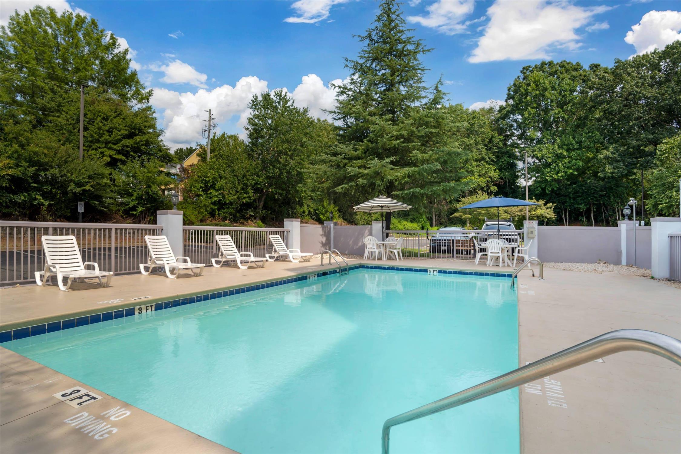 Comfort Suites Gastonia Charlotte 20/53