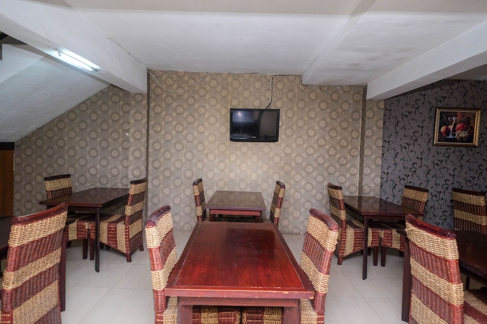 RedDoorz Plus Grand Populer Hotel (ex Nida Rooms Makassar Sulawesi) 27/33