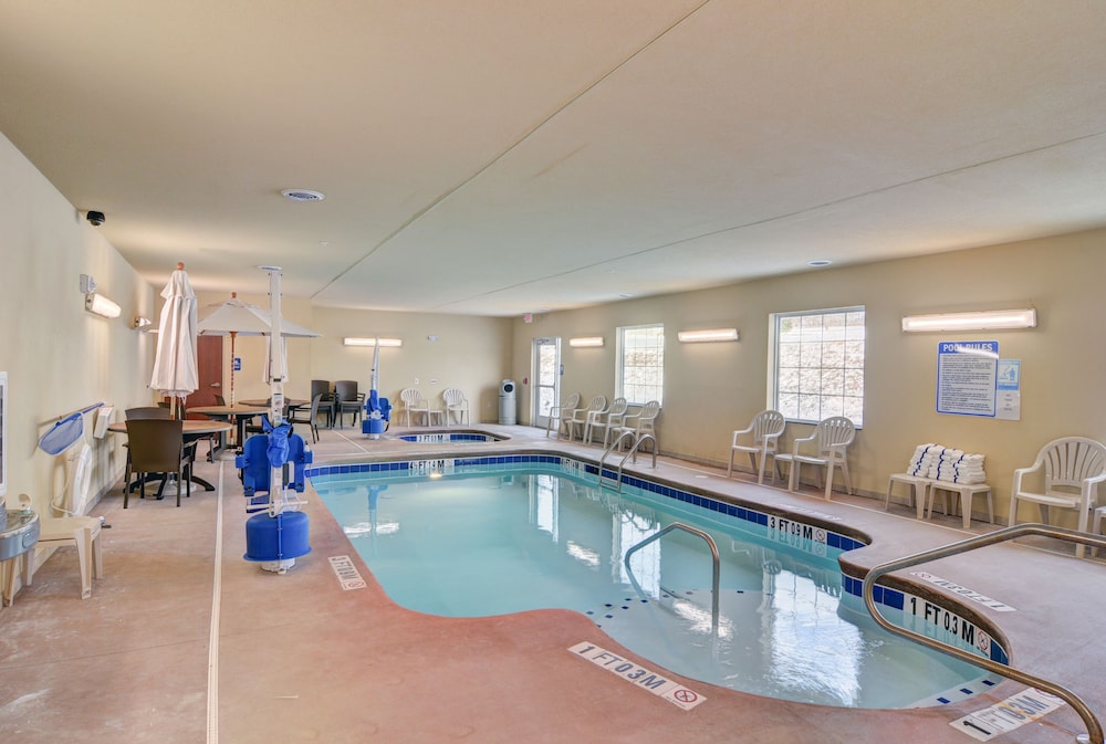 Cobblestone Hotel Suites Punxsutawney Pa 19/42