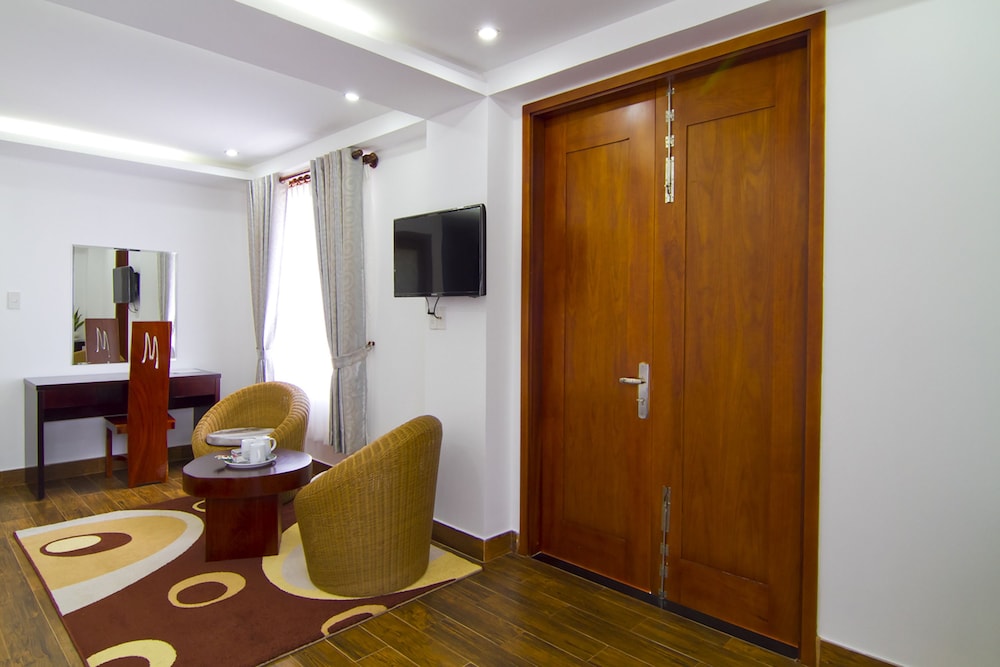 Melody Hotel 39/55