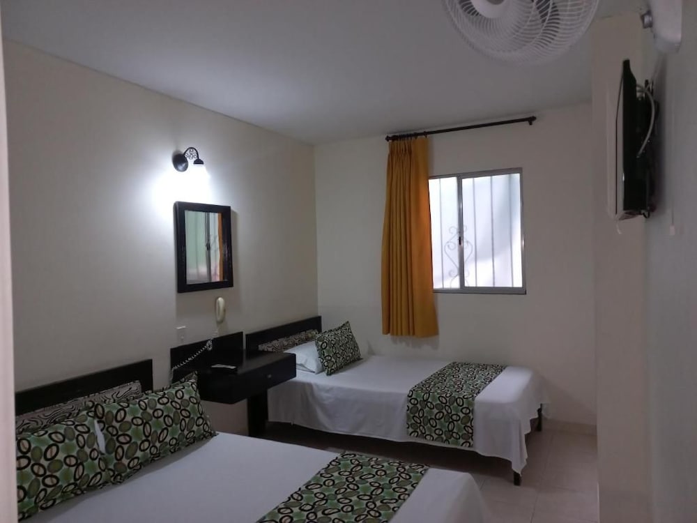 Hotel Los Tunjos 48/56