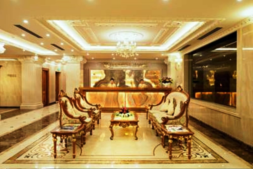Riverside Hotel 44/63