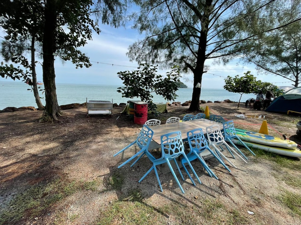 D Wharf Hotel And Serviced Residence 66/71