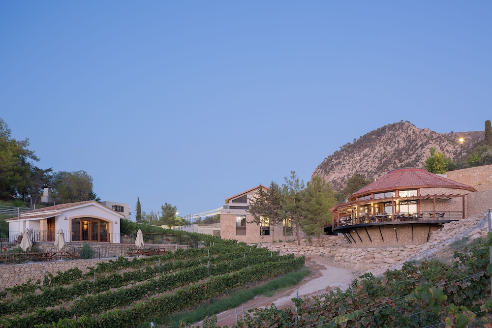Gillham Vineyard Hotel 41/50