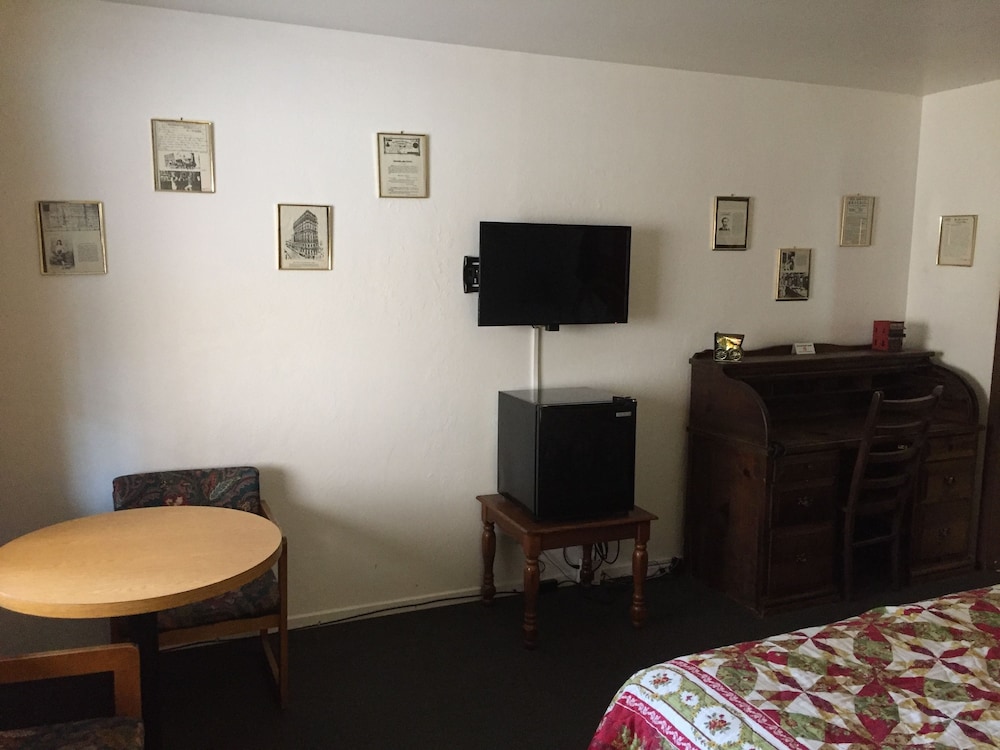 Holiday Lodge 43/66