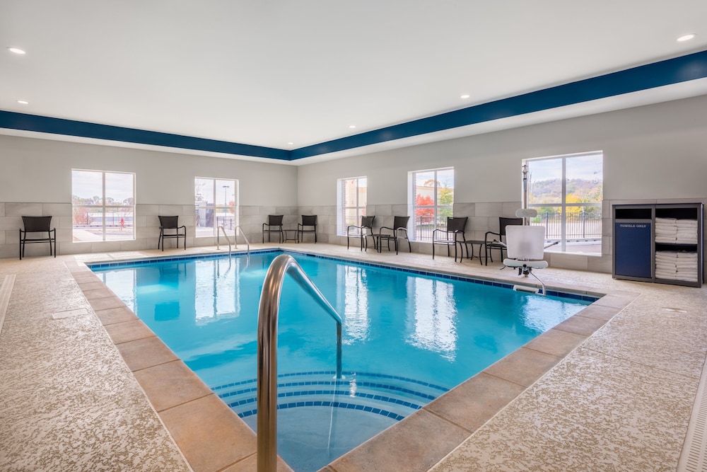 Candlewood Suites Cookeville 1/53