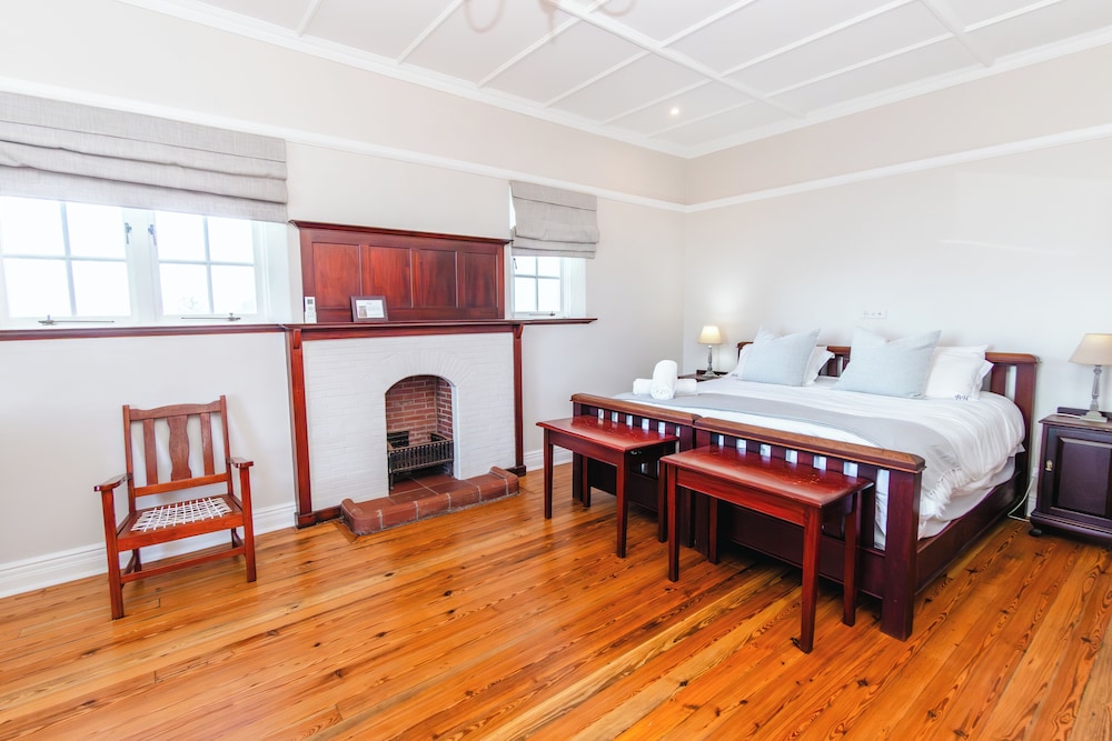 Botha House 12/45