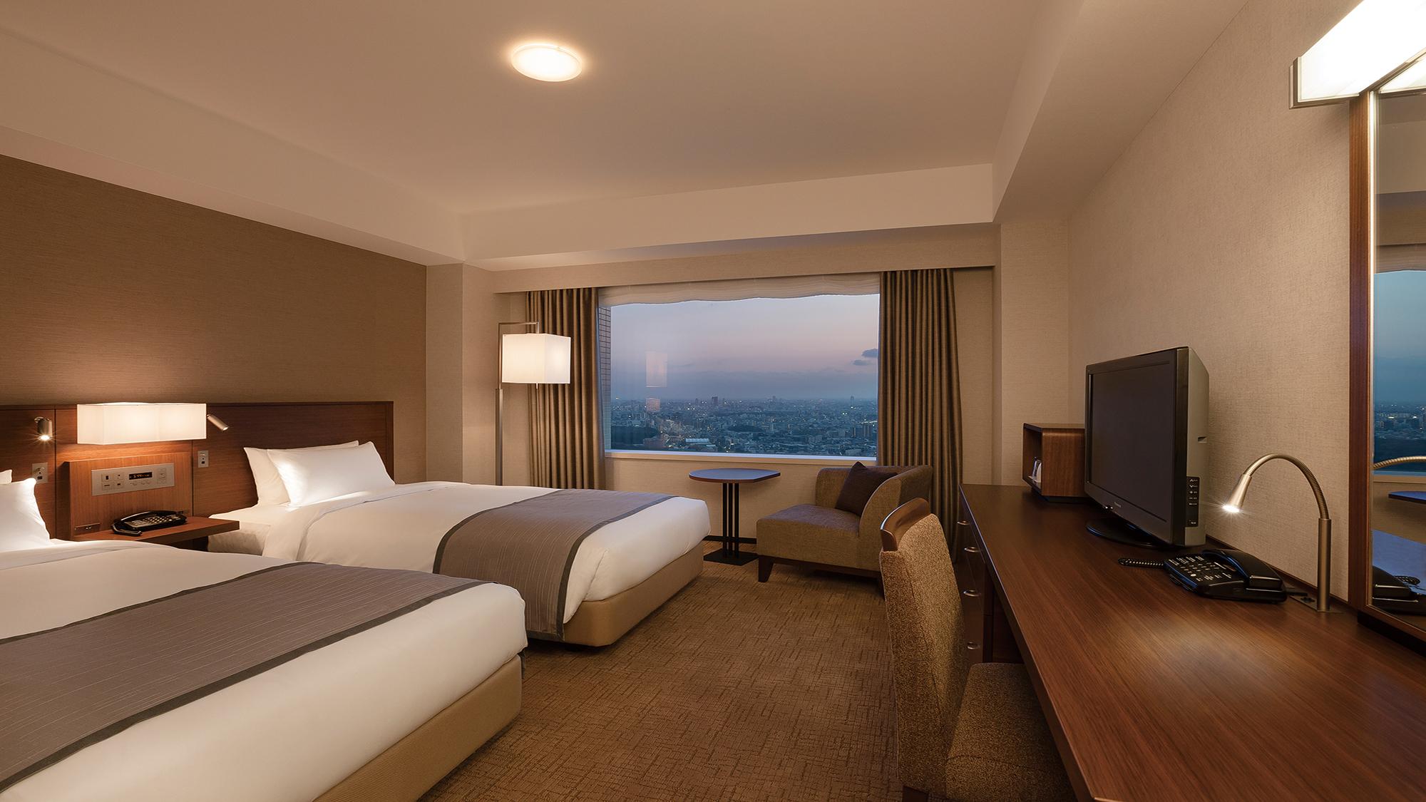 Room, Twin Beds, City View, South Tower
