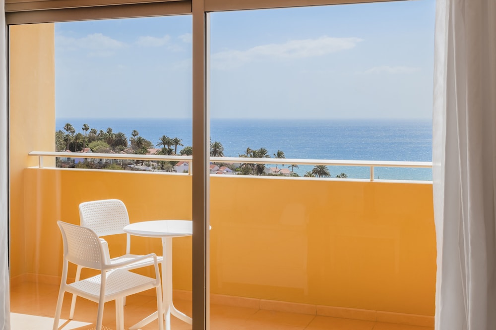 Iberostar Waves Gaviotas Park 24/46