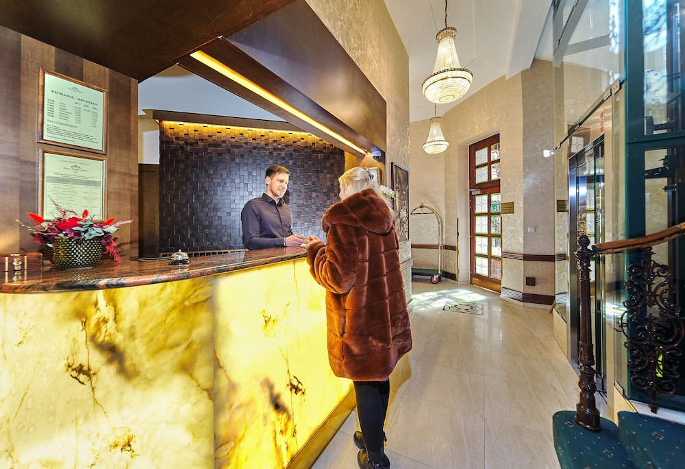 Green Garden Hotel 10/64