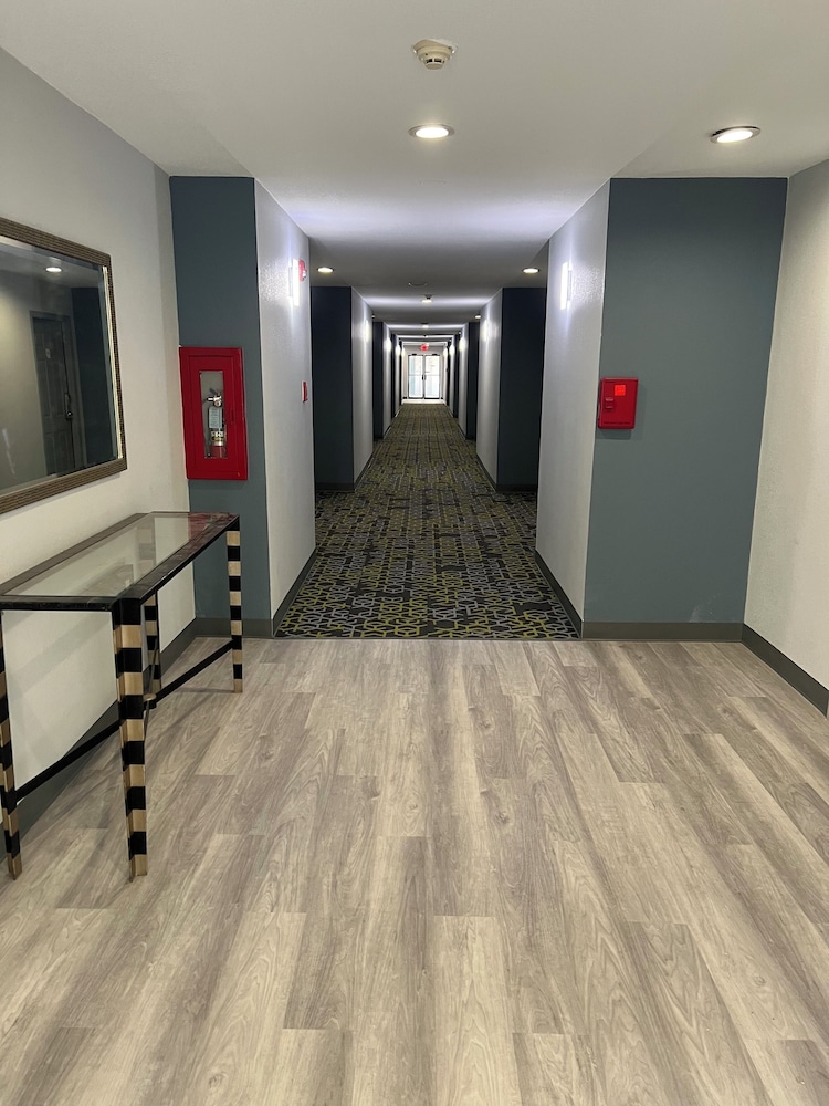 Relax Inn Channelview 27/39