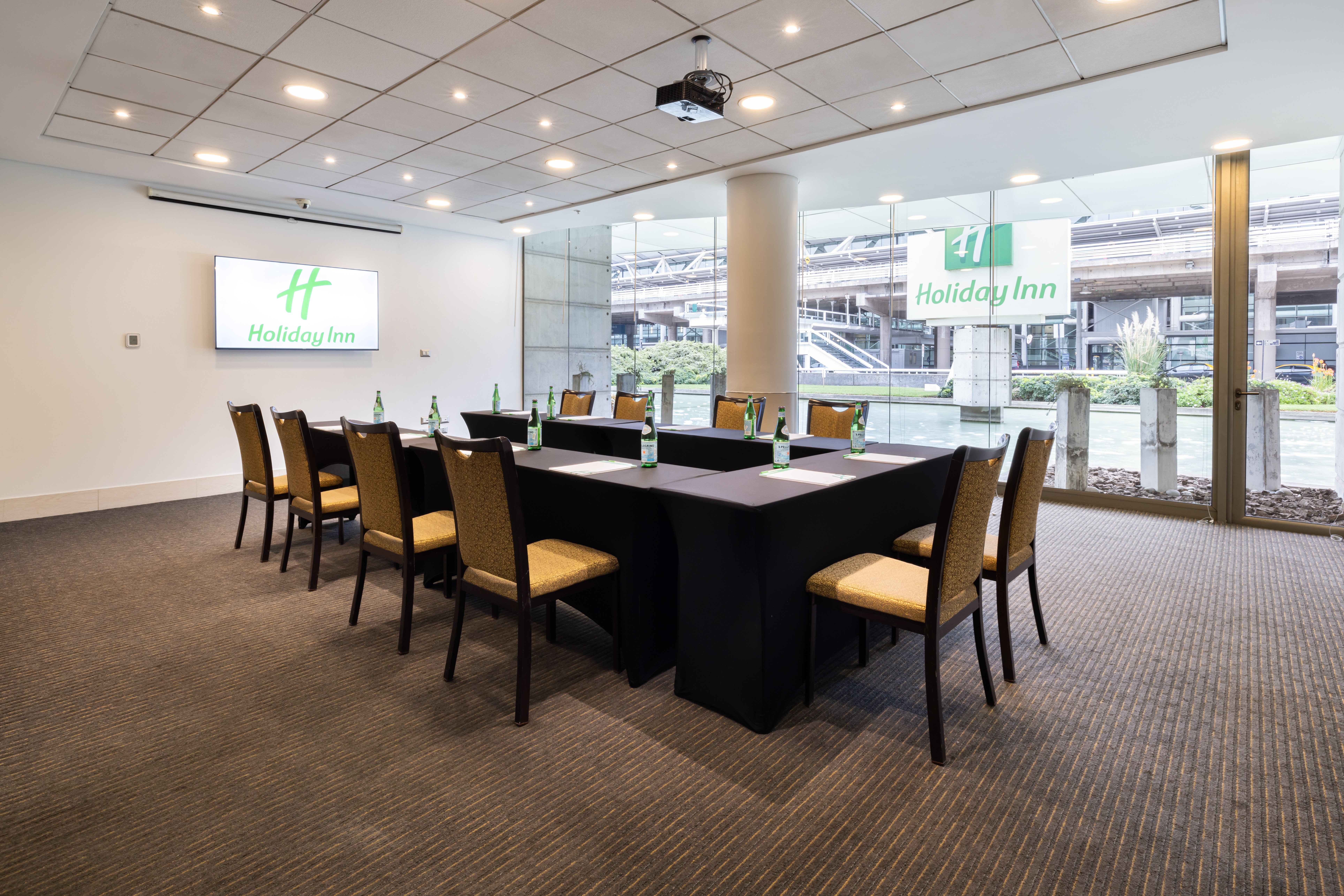 Holiday Inn Santiago Airport 69/75