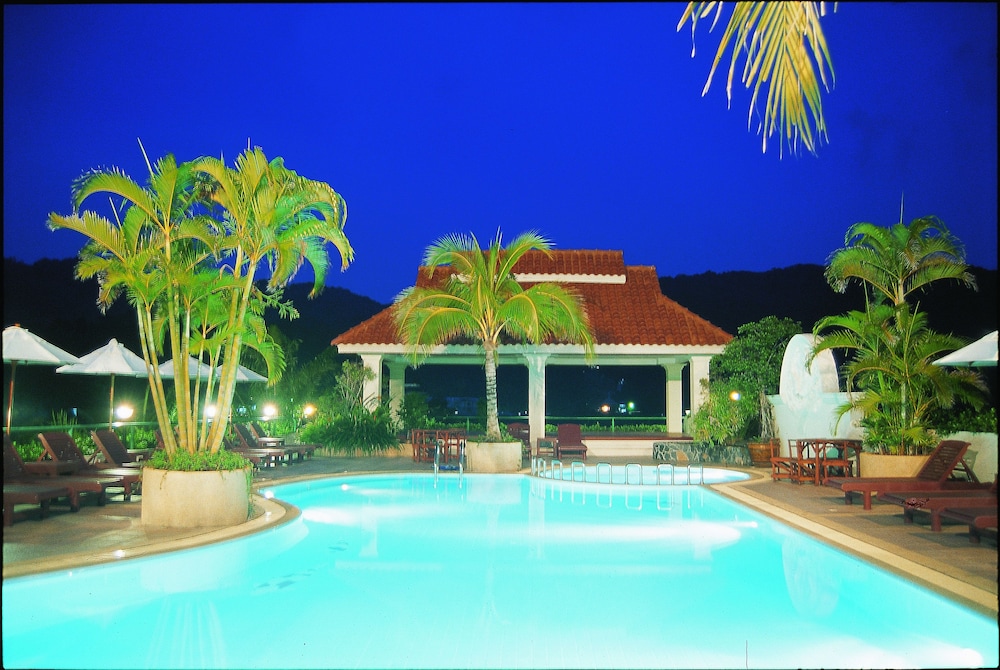 The Old Phuket Karon Beach Resort 7/85