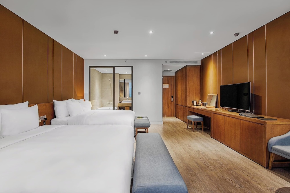 FAMILY, MULTIPLE BEDS, RIVER VIEW