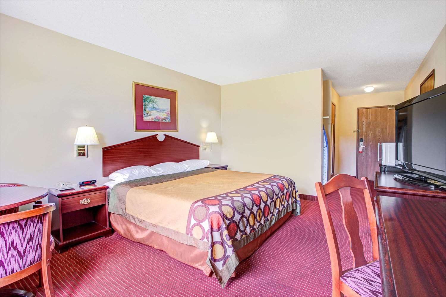Super 8 by Wyndham Clinton 8/23