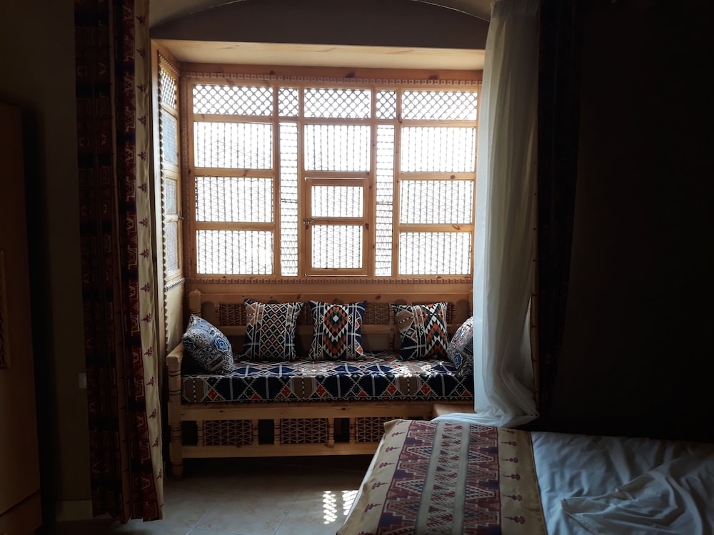Embrace Hotel 31/50