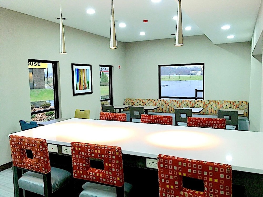 Baymont By Wyndham Clarksville 37/39