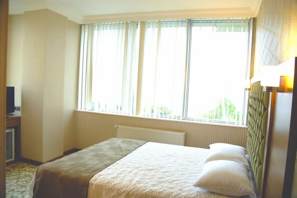 Lounge Boutique Hotel 11/50