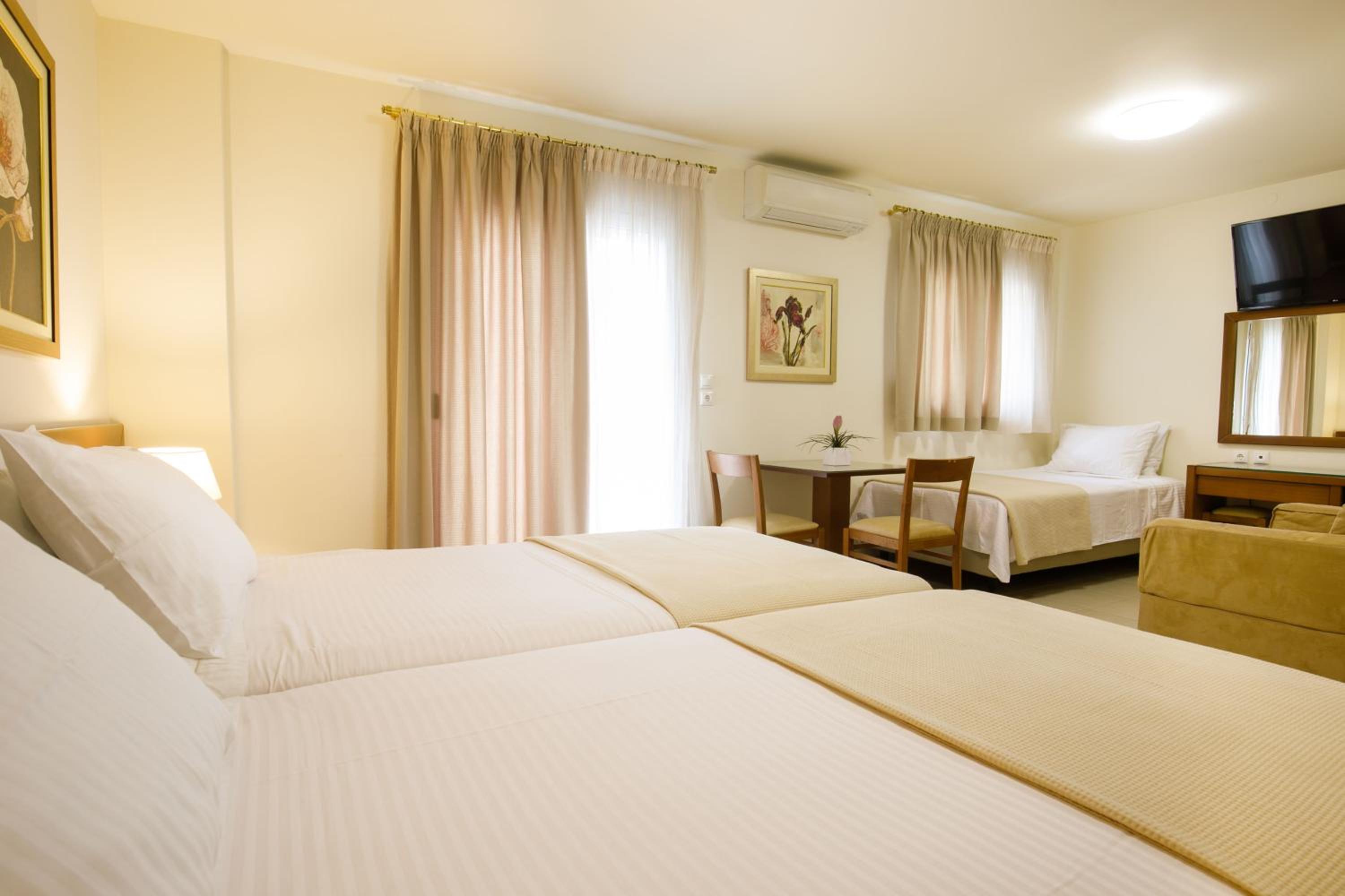 Athina 8/40