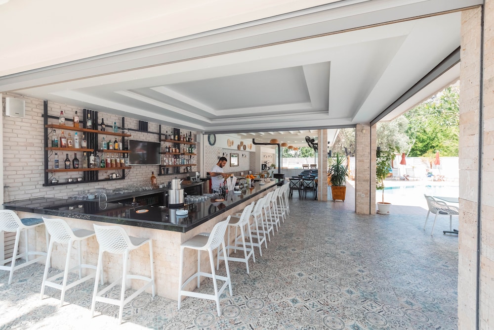Bronze Hotel - Adults Only 21/32
