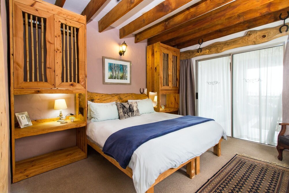 Deluxe, Double Bed, Pool Access