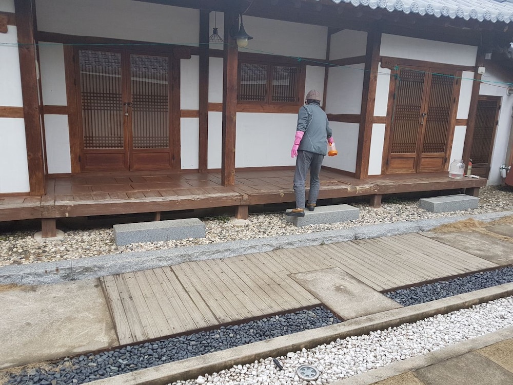 Sarangroo 27/50