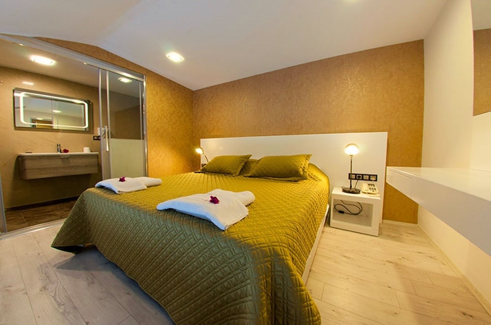 Rhapsody Hotel Kalkan - Adults Only +12 31/88