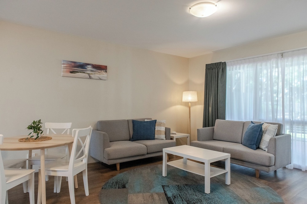 Broadwater Beach Resort Busselton 26/50
